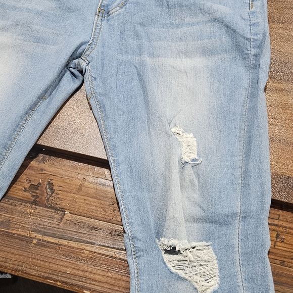 Light Blue Denim Jeans with Graphic Patch - Picture 4 of 6